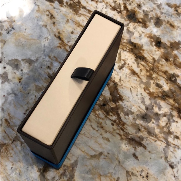 Louis Vuitton draw open Box, Bow, Cloth and card - Picture 11 of 11